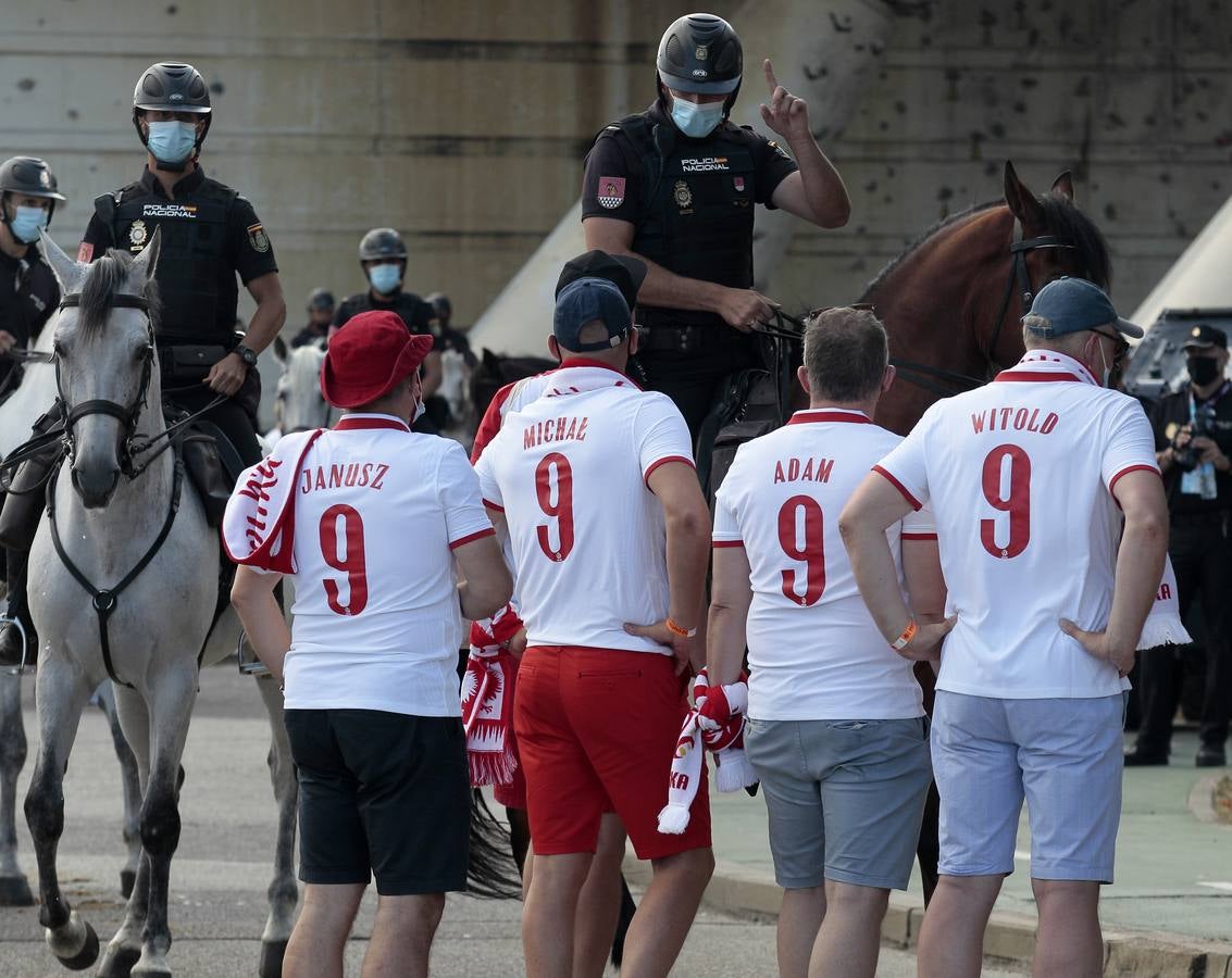 La Eurocopa se vive en las calles de Sevilla