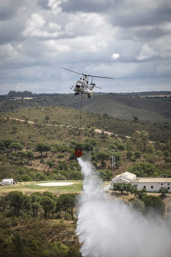 Los helicópteros Súper Puma, preparados contra el fuego