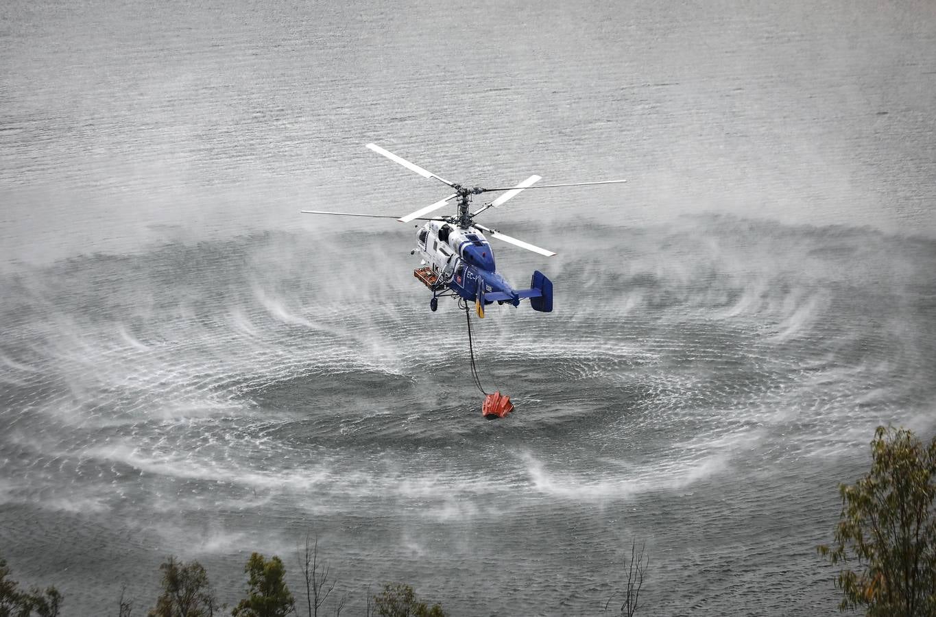 Los helicópteros Súper Puma, preparados contra el fuego