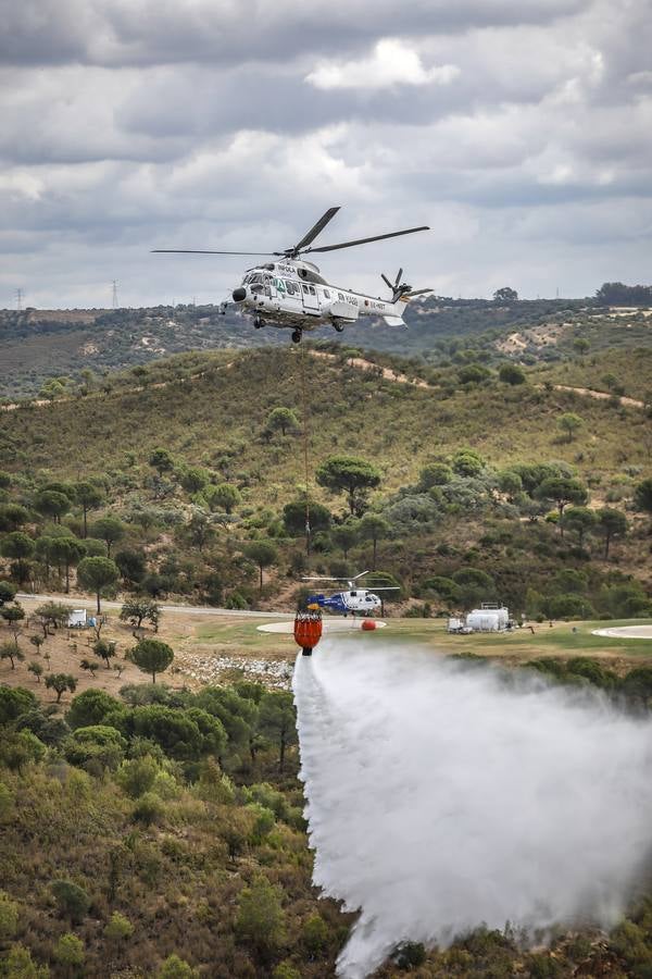 Los helicópteros Súper Puma, preparados contra el fuego