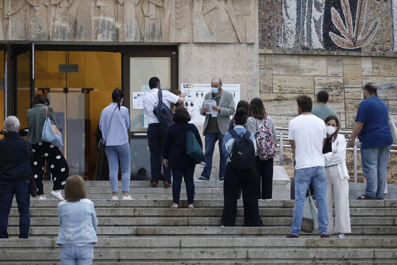 En imágenes, las oposiciones al cuerpo de profesores en Córdoba