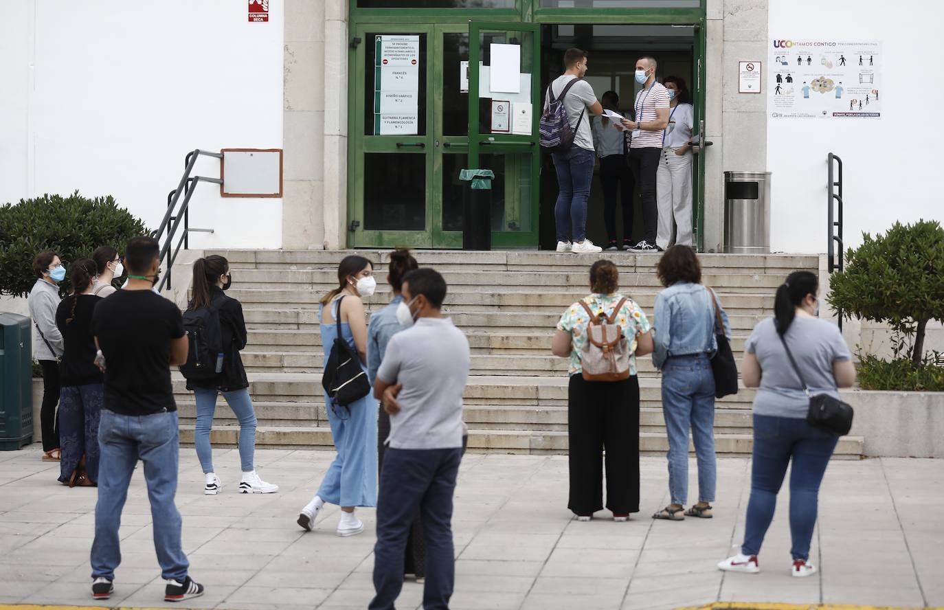 En imágenes, las oposiciones al cuerpo de profesores en Córdoba