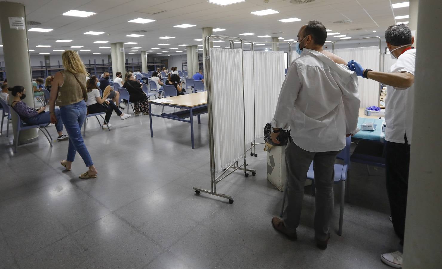 Comienza la vacunación en la Facultad de Derecho de la Universidad de Sevilla