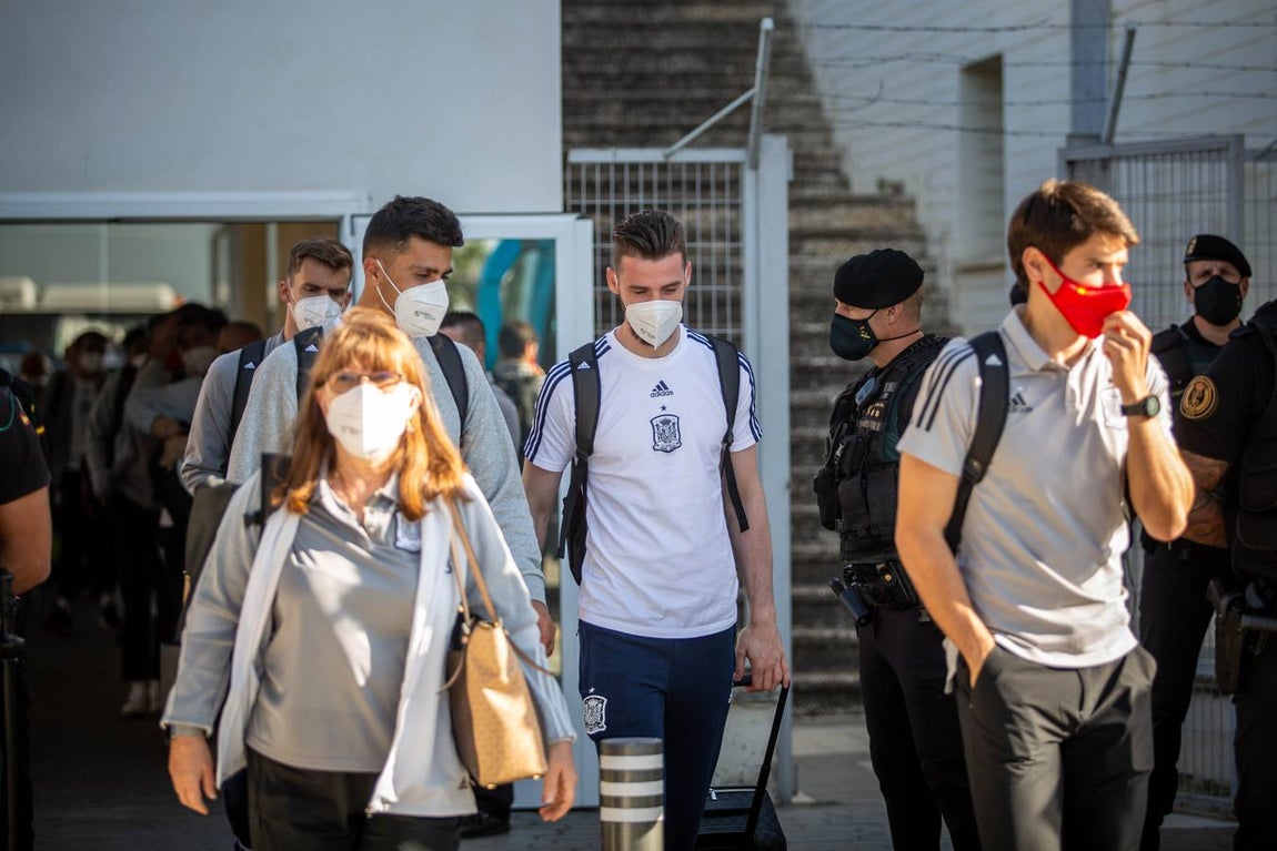 Llegada de la Selección española al Aeropuerto de San Pablo, Sevilla.