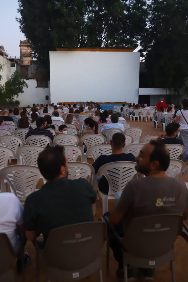 La apertura de los cines de verano de Córdoba, en imágenes