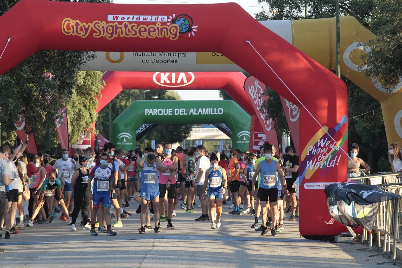 La carrera popular discurre íntegramente en el interior Parque del Alamillo.