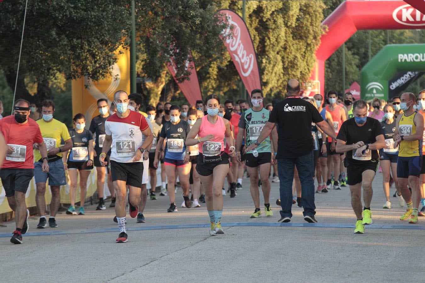 La carrera popular discurre íntegramente en el interior Parque del Alamillo.