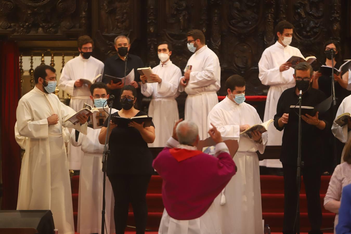 La ordenación de sacerdotes en la Catedral de Córdoba, en imágenes