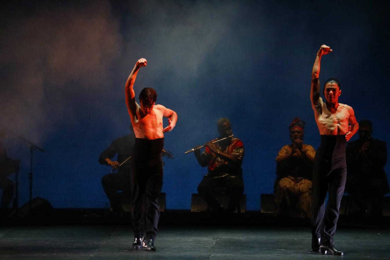 El espectáculo &#039;Negro Blanco Flamenco&#039; en el Gran Teatro de Córdoba, en imágenes