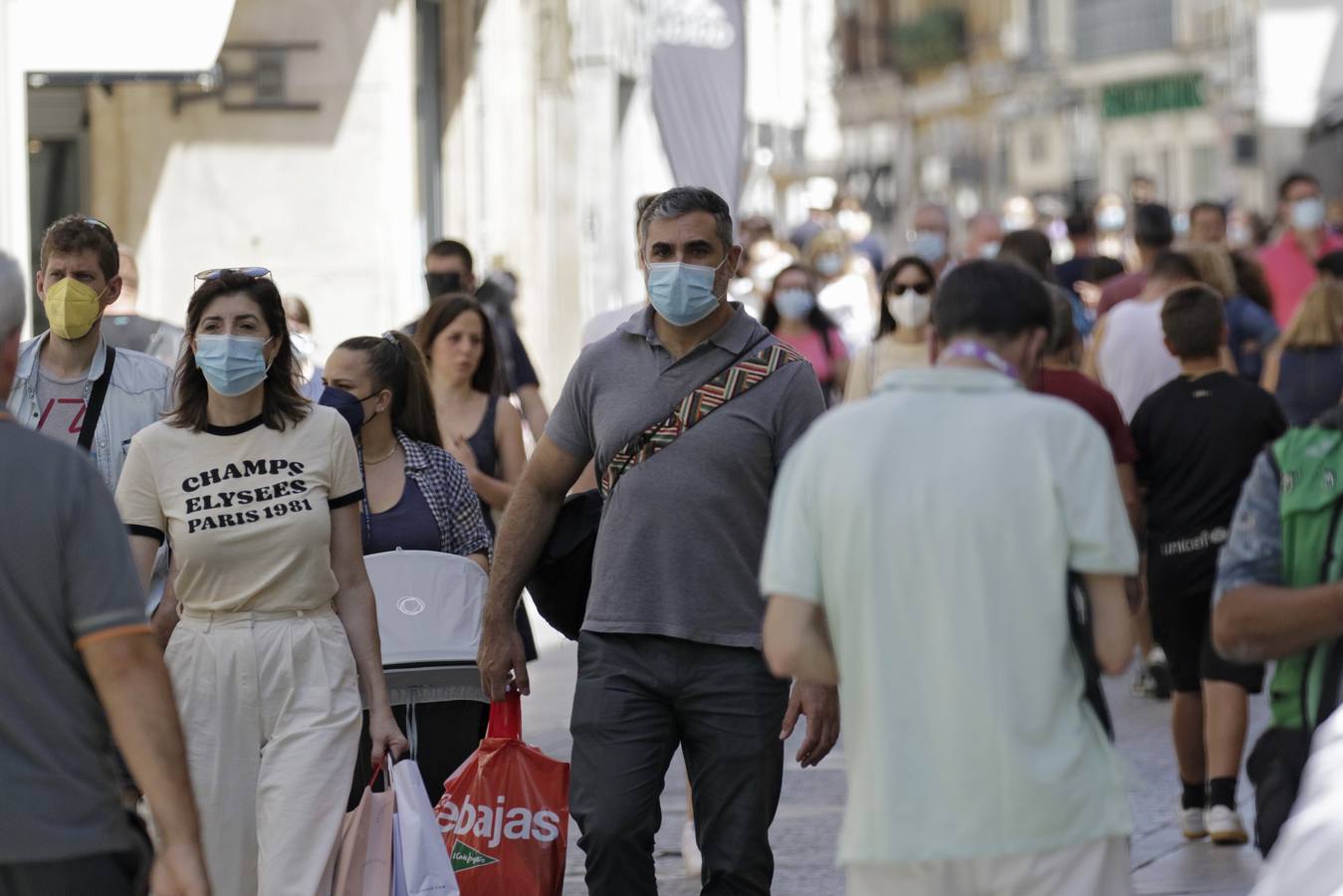 El uso de la mascarilla en el centro de Sevilla ha sido mayoritario este sábado