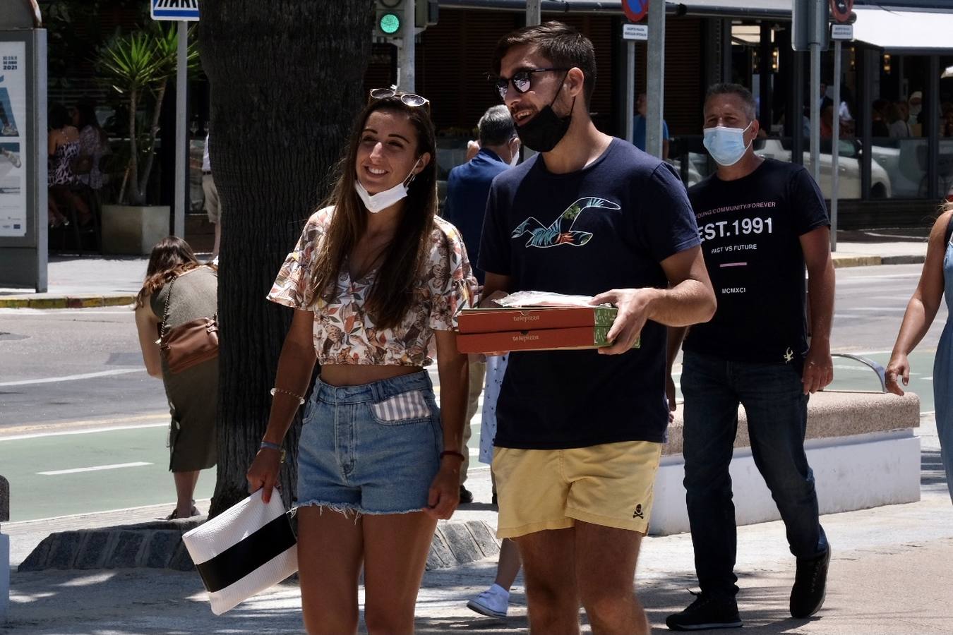 Primer día sin mascarilla en exteriores