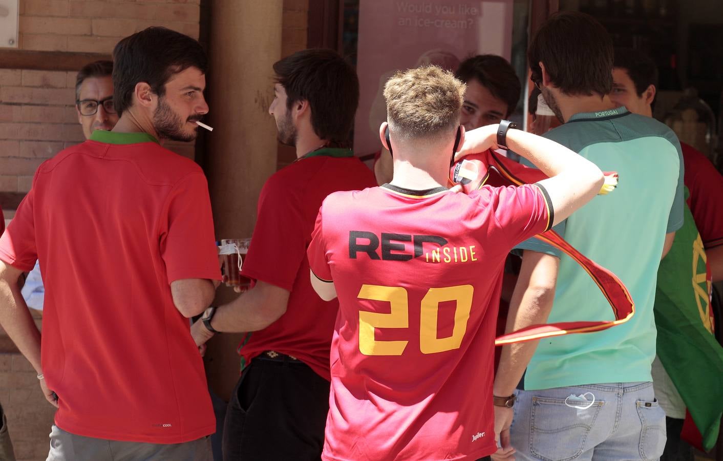 Eurocopa 2021: Portugueses y belgas llenan el centro de Sevilla