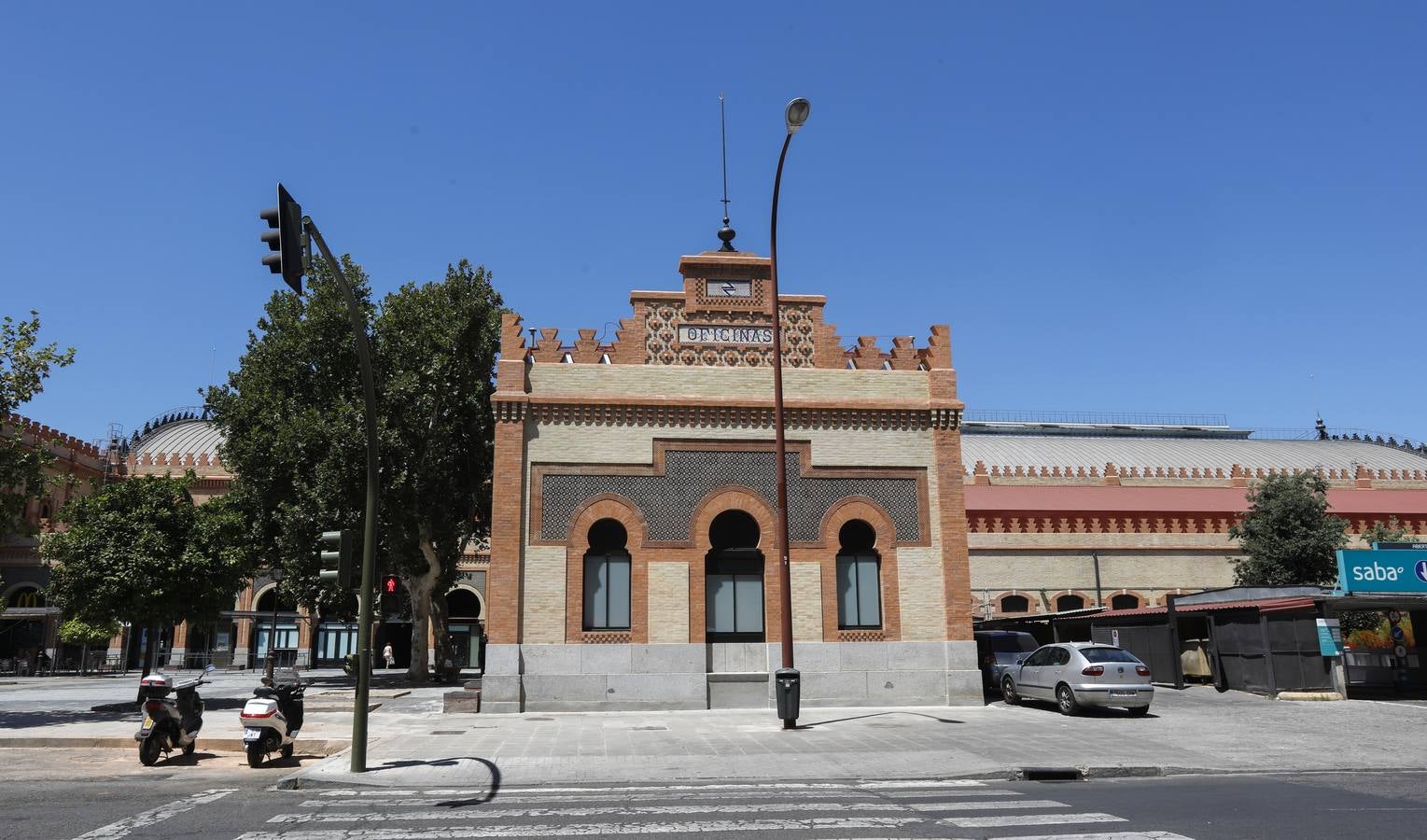 La fachada de la estación de Plaza de Armas ya luce su rehabilitación