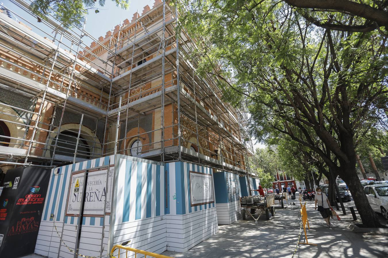 La fachada de la estación de Plaza de Armas ya luce su rehabilitación