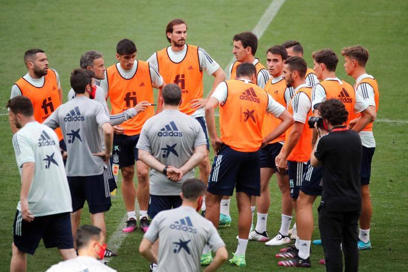 23 de junio (2.956.000): La previa del partido de la selección contra Eslovaquia congregó frente al televisor a casi tres millones de espectadores. Fue el 17º programa más visto. 