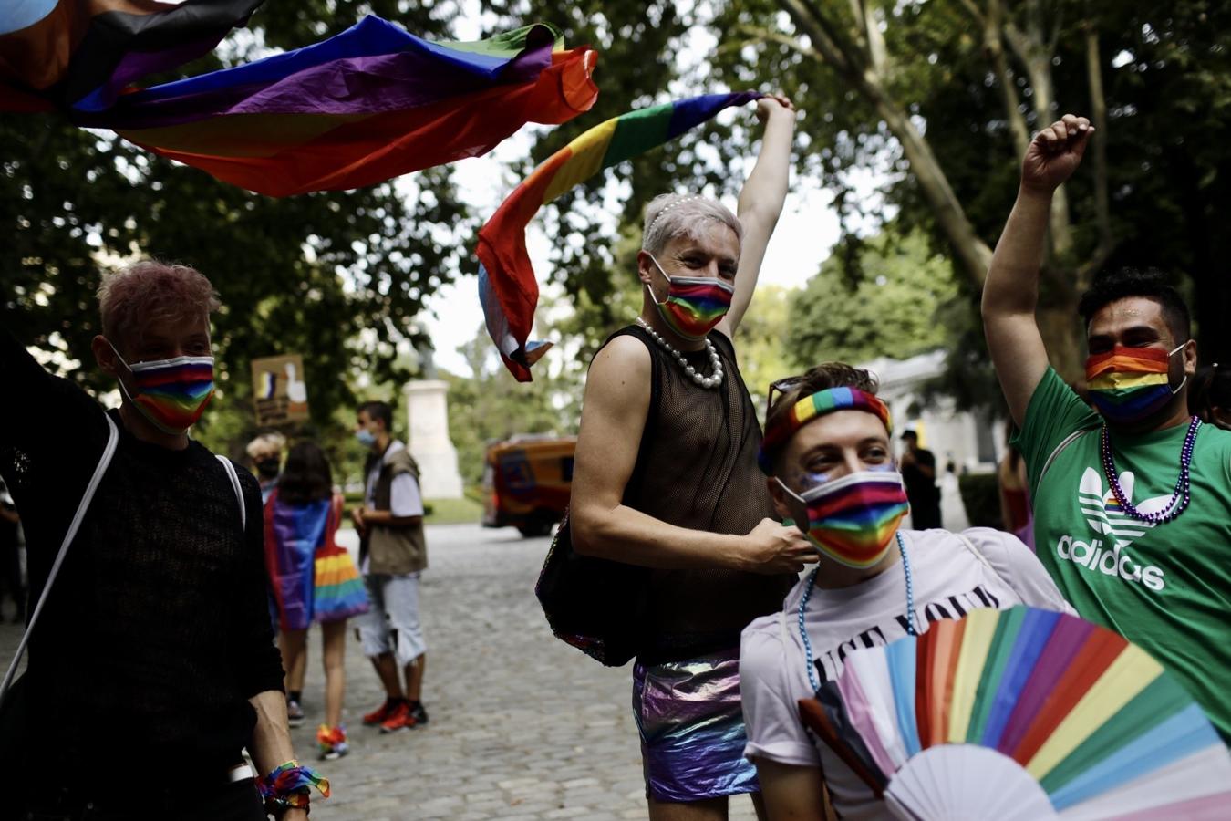 Ambiente festivo para celebrar el primer Orgullo tras la llegada del coronavirus. 