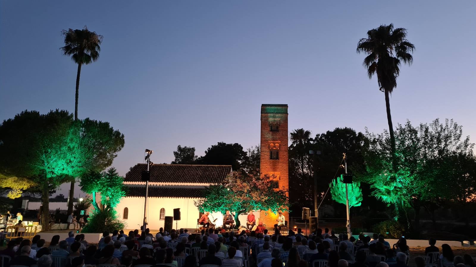 Artefactum interpretó en las 'Noches de Cuatrovitas' un repertorio medieval lleno de frescura y espontaneidad