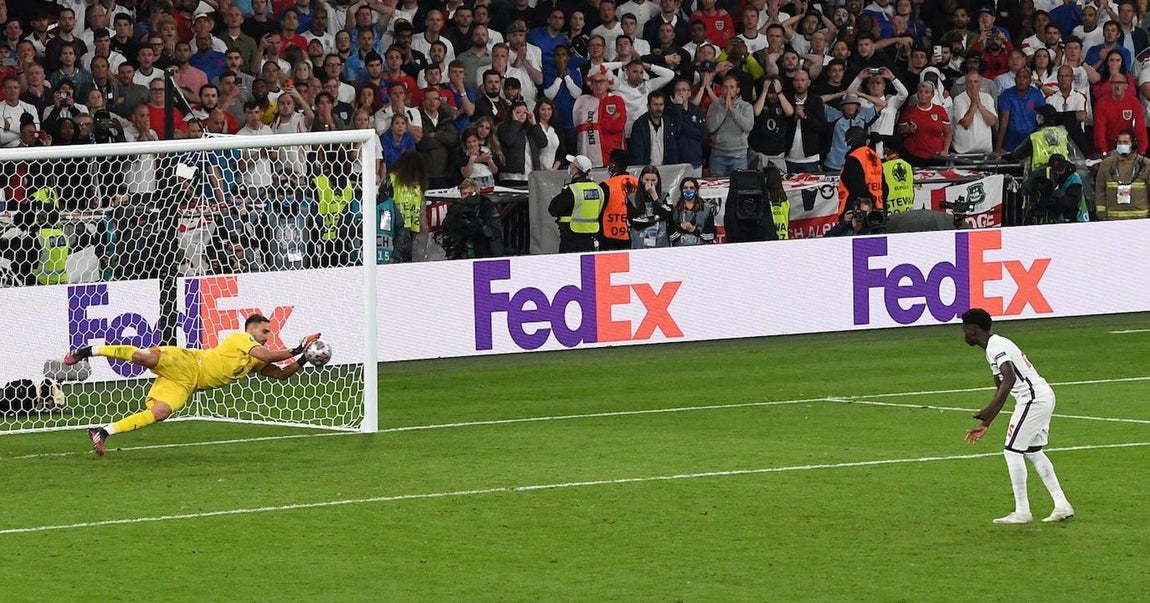Donnarumma, MVP. El mejor jugador del torneo fue para un portero por primera vez en la historia. Donnarumma se ha confirmado en esta Eurocopa como un magnífico guardameta. En la tanda de penaltis de la final ante Inglaterra, detuvo los dos últimos disparos a Sancho y Saka que dieron la copa a Italia.