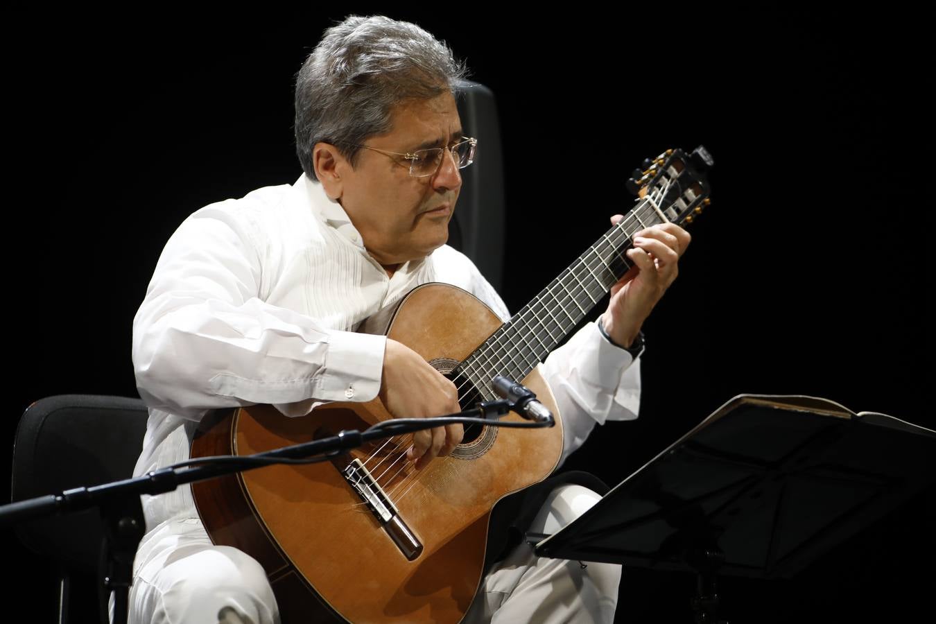 Festival de la Guitarra 2021 | Costas Cotsolis, el virtuoso griego, en imágenes