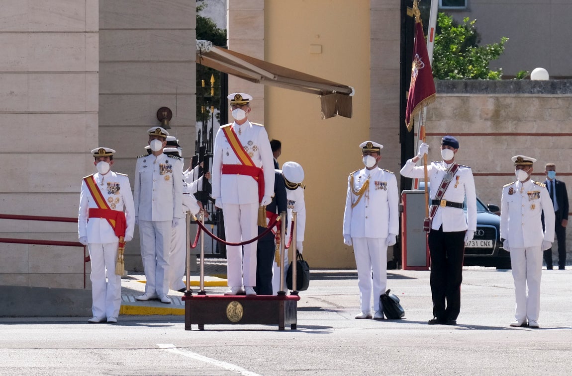 En imágenes: Así ha sido la entrega de despachos a los nuevos suboficiales de la Armada