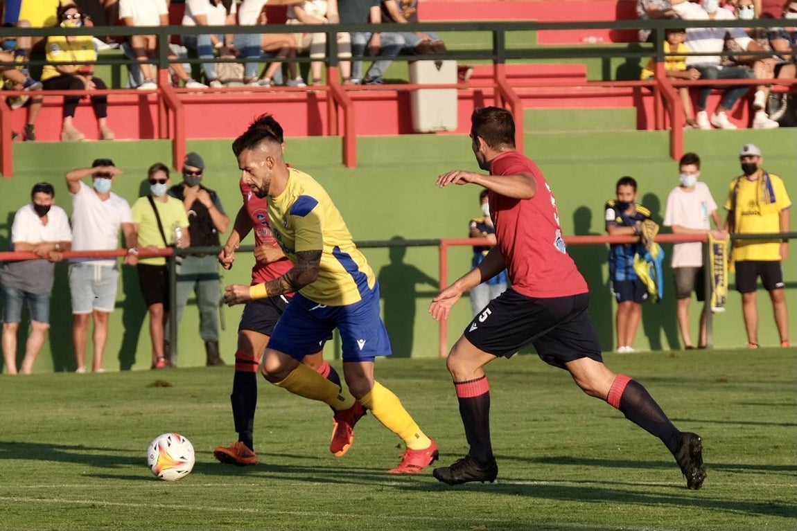 FOTOS: El primer partido del Cádiz - Barbate, en imágenes