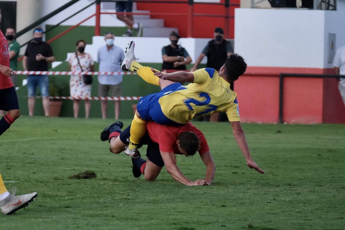 FOTOS: El primer partido del Cádiz - Barbate, en imágenes