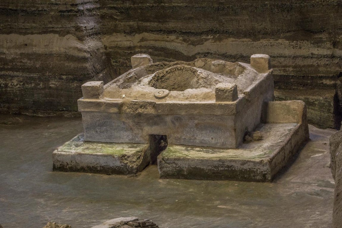 Cerén, la Pompeya de América. La ventaja de recorrer los sitios mayas en El Salvador es que se encuentran bastante cerca unos de otros en este pequeño país. Joya de Cerén, aldea agrícola apodada la Pompeya de América por ser enterrada también bajo cenizas volcánicas, ofrece una increíble perspectiva de la vida agrícola maya.