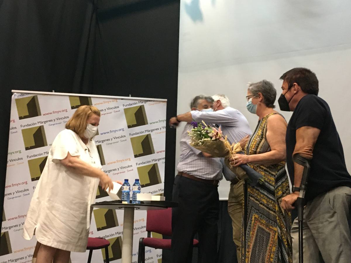 Fotos: Así ha sido el homenaje a la familia de acogida Luna-Cardenete en el colegio San Felipe Neri de Cádiz