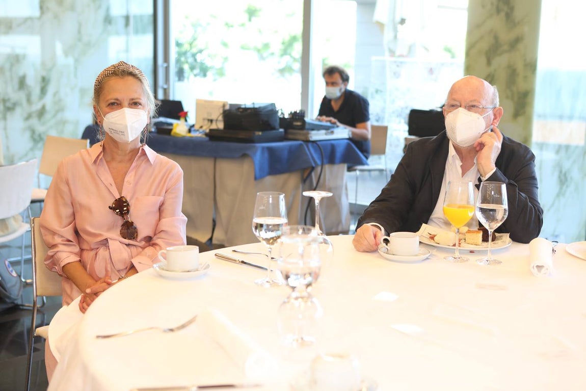 Fotos: Ambiente en la Mirada Económica de La Voz y ABC