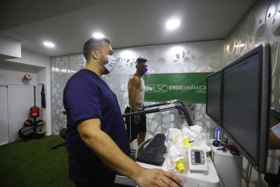 Los reconocimientos médicos de los fichajes del Córdoba CF, en imágenes