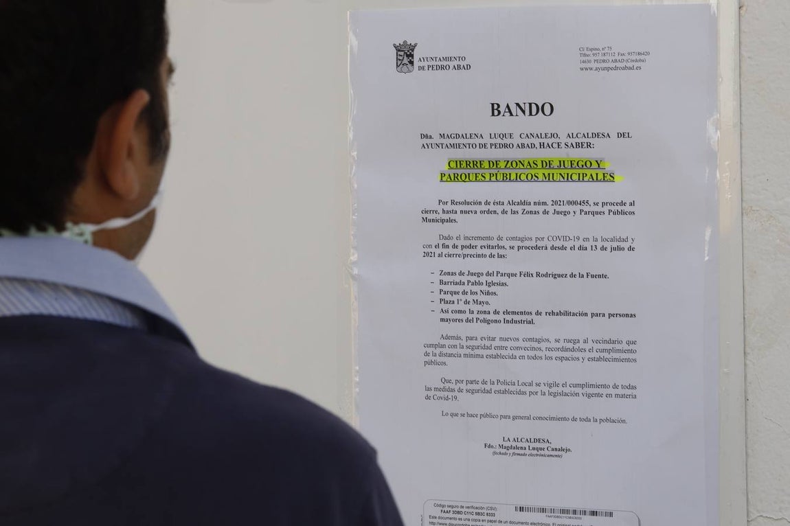 Así vive Pedro Abad la expansión de positivos por coronavirus, en imágenes