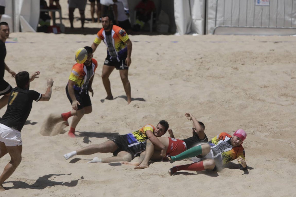 Rugby playa en la Victoria