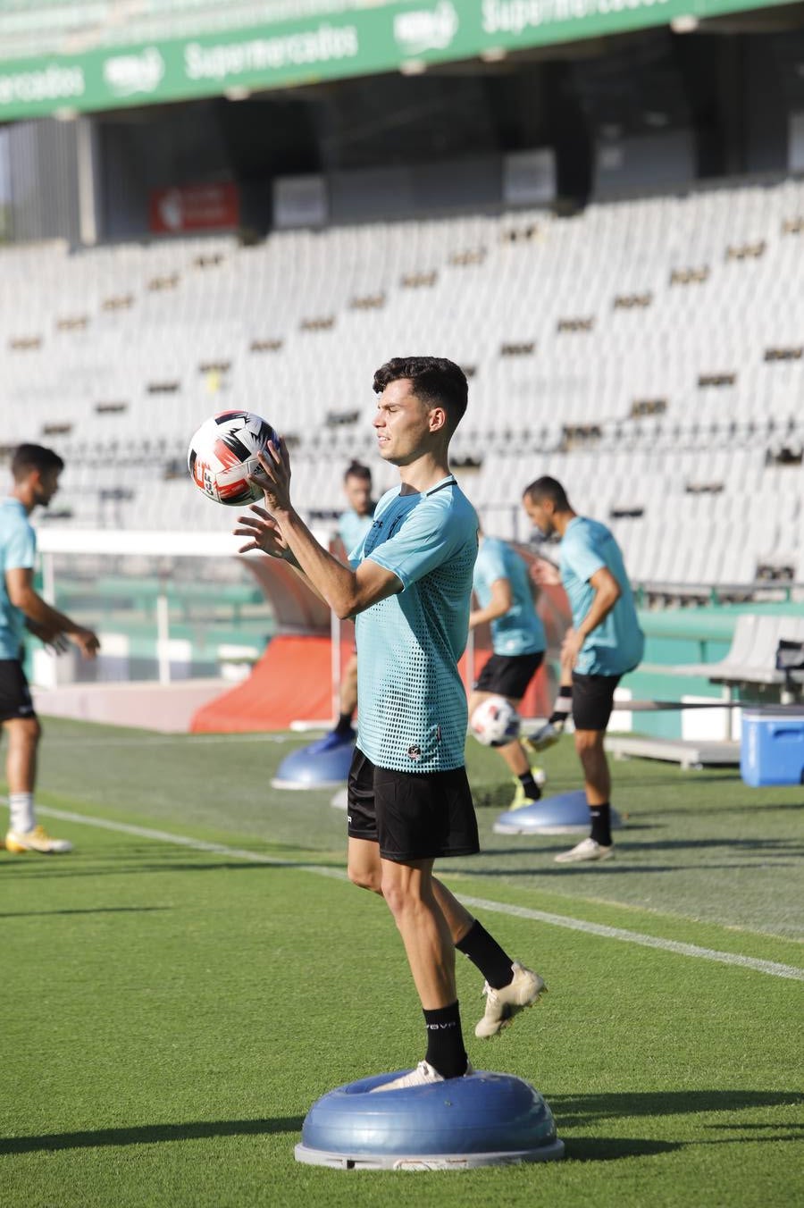 El primer entrenamiento del Córdoba CF, en imágenes