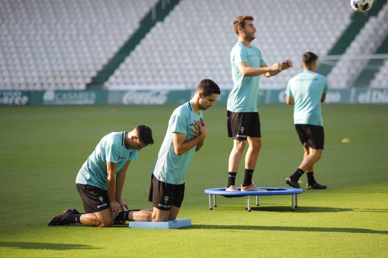 El primer entrenamiento del Córdoba CF, en imágenes