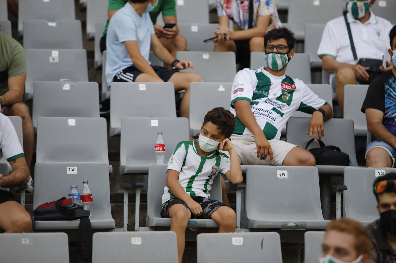 La presentación de las camisetas del Córdoba CF para la temporada 2021-2022, en imágenes