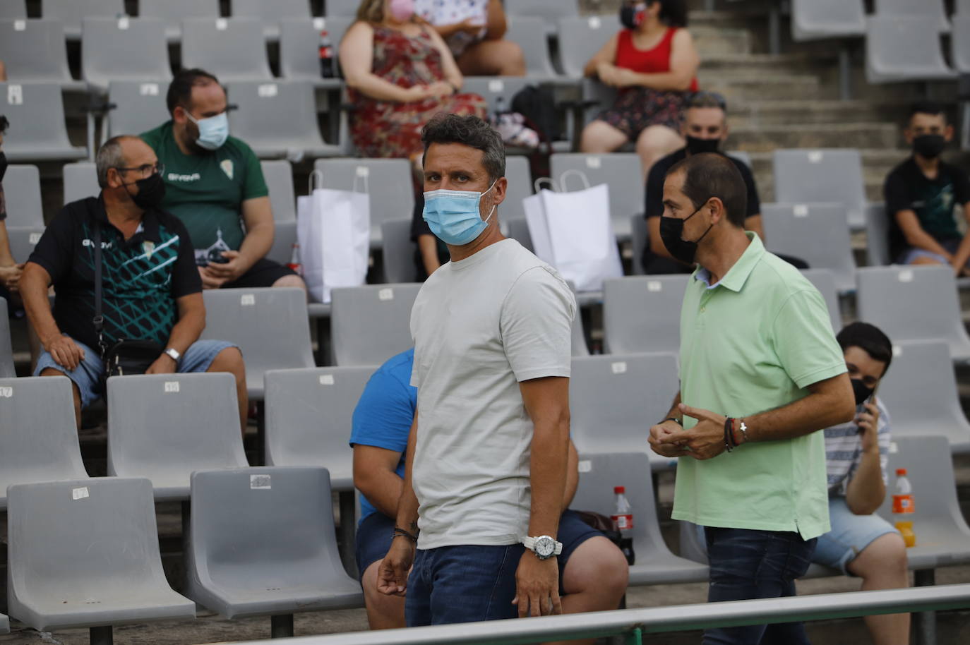 La presentación de las camisetas del Córdoba CF para la temporada 2021-2022, en imágenes