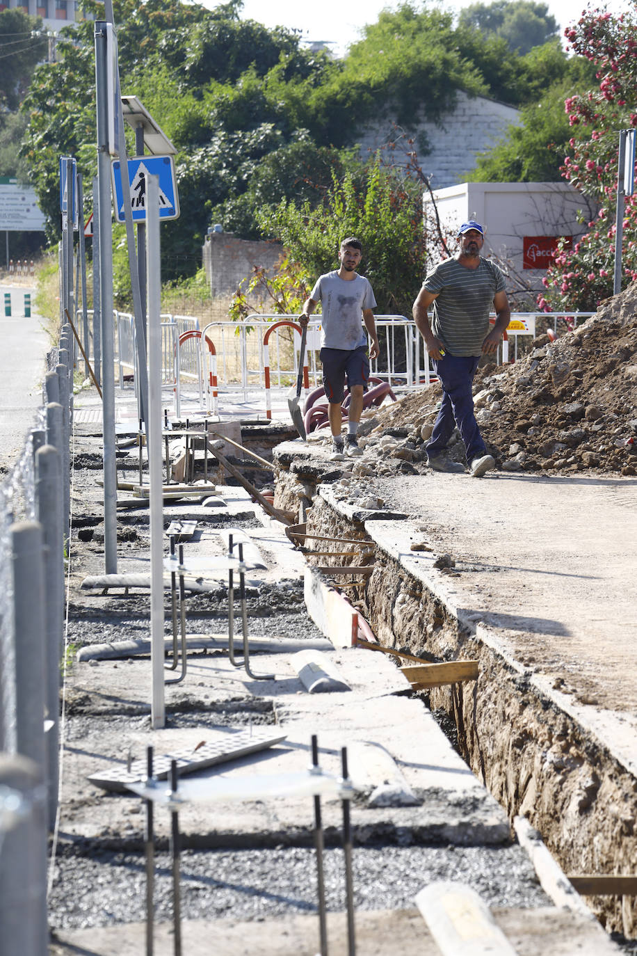 Las obras del aparcamiento del Hospital Reina Sofía de Córdoba, en imágenes