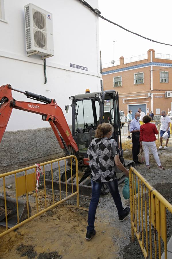 El alcalde de Sevilla visita las obras de Torreblanca