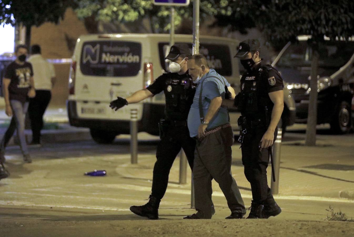 Así abatió la Policía Local de Sevilla a un atracador en un supermercado en Amate