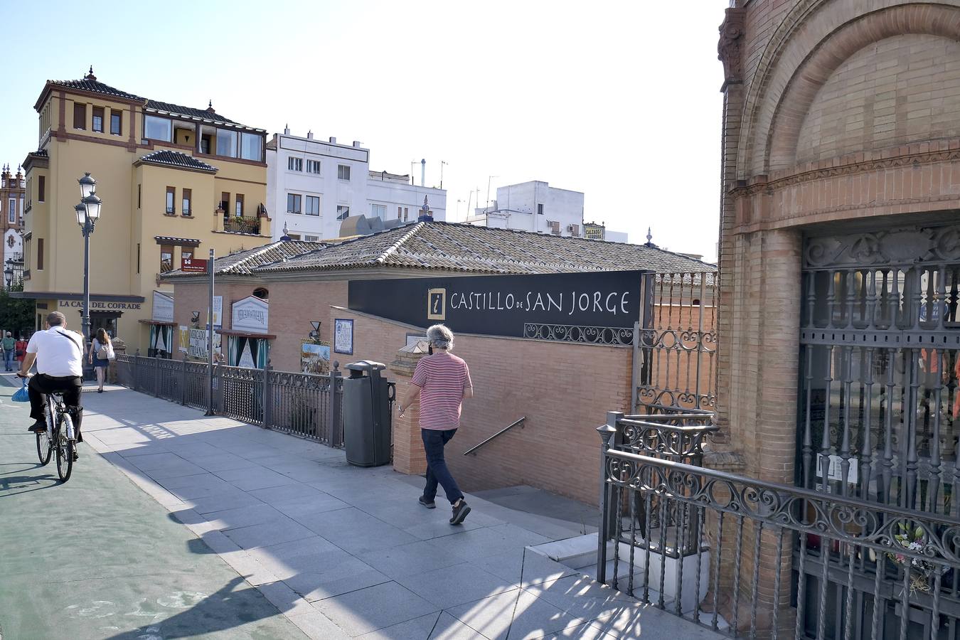 Sevilla no tiene imagen propia para señalar sus monumentos y el Plan de Patrimonio se propone corregirlo próximamente