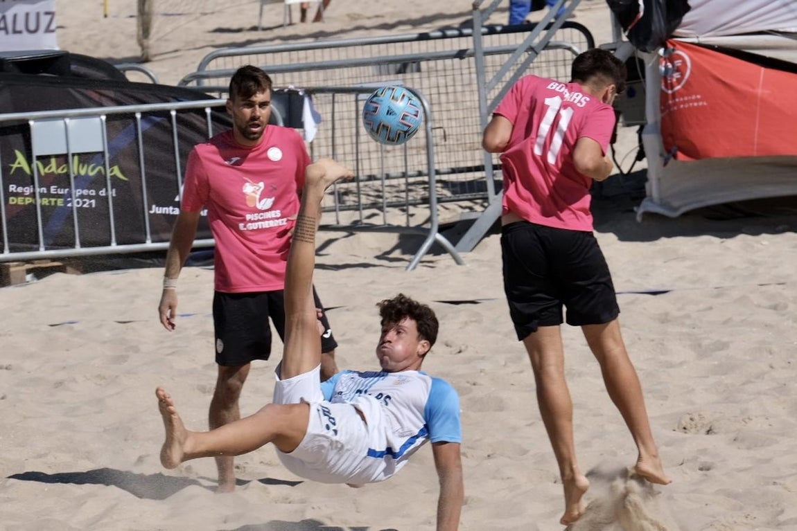 FOTOS: Cádiz se vuelca con el fútbol-playa