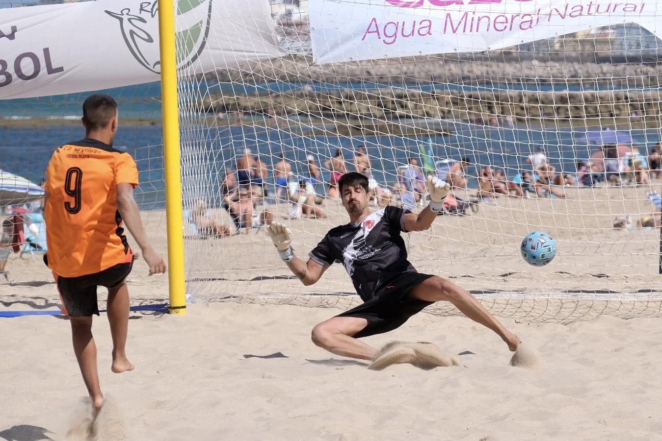 FOTOS: Cádiz se vuelca con el fútbol-playa