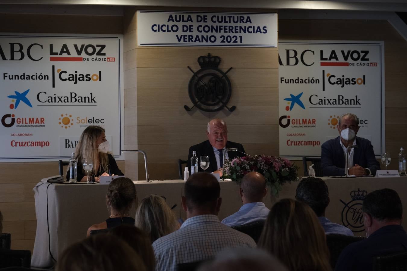 FOTOS: Jesús Aguirre en el Aula de Cultura de El Buzo, en el Club de Golf de Vista Hermosa