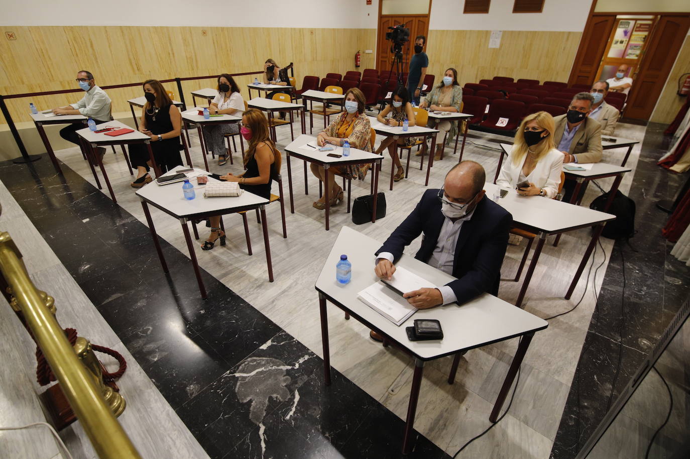 El último Pleno del Ayuntamiento de Córdoba del curso, en imágenes