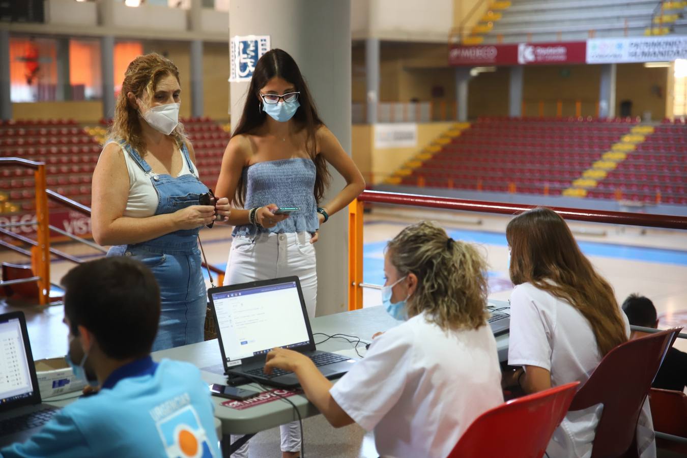 La vacunación Covid de menores en Córdoba, en imágenes