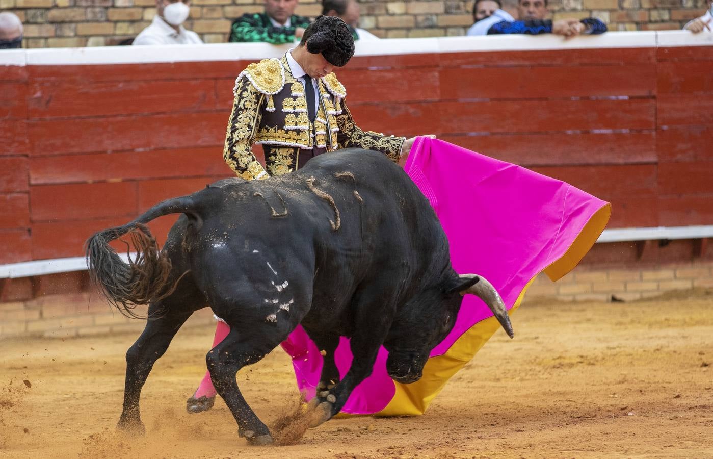 Un triunfal Daniel Luque suaviza el decepcionante retorno de Torrestrella