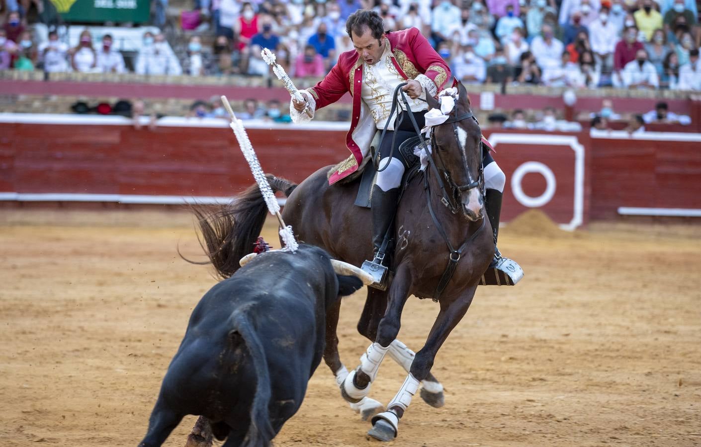 La corrida de rejones de las Colombinas, en imágenes