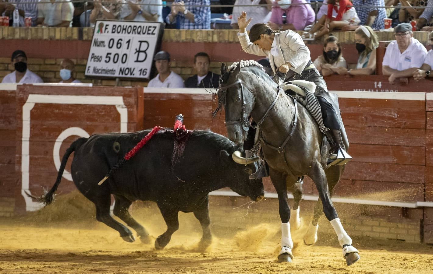 La corrida de rejones de las Colombinas, en imágenes