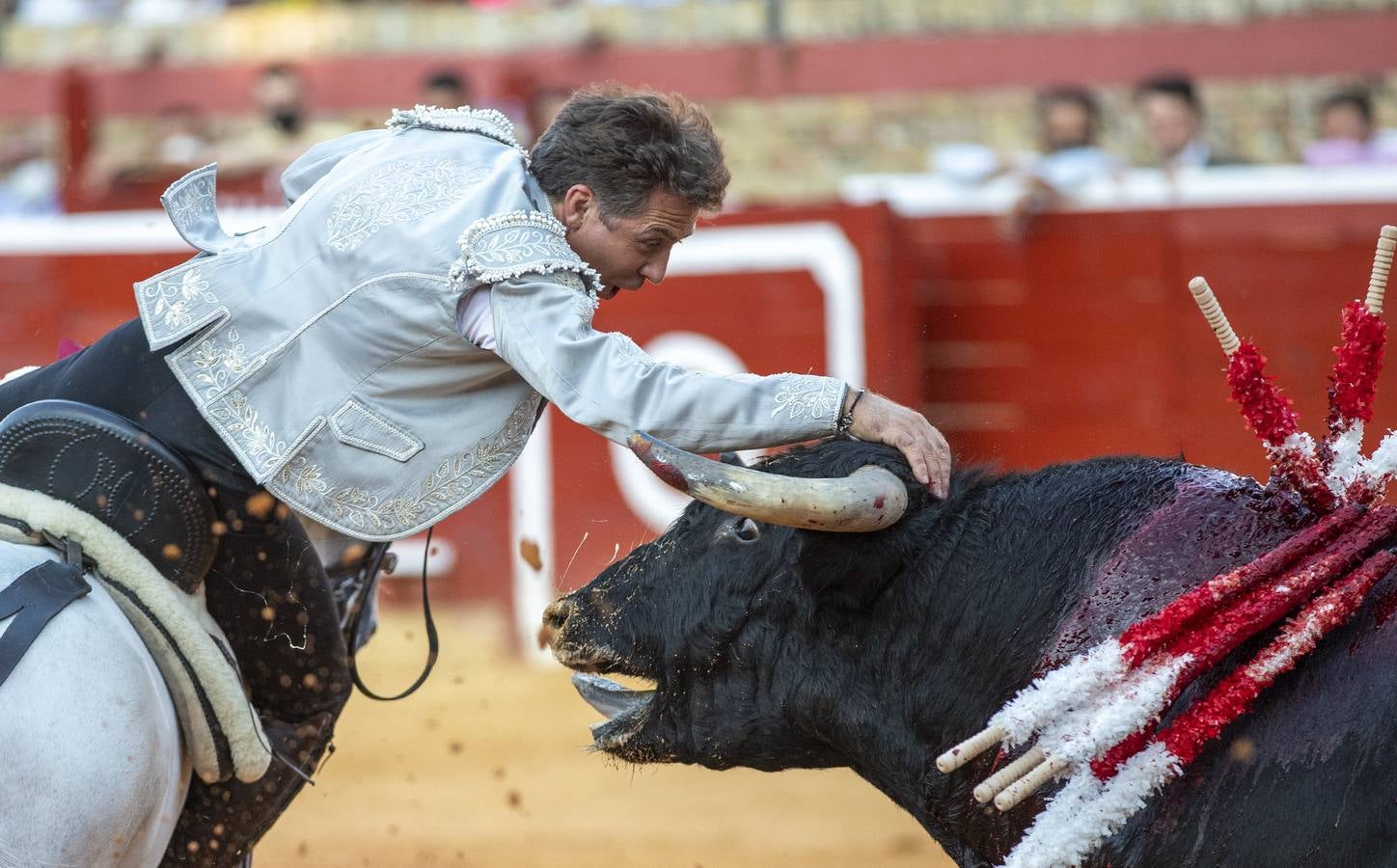 La corrida de rejones de las Colombinas, en imágenes