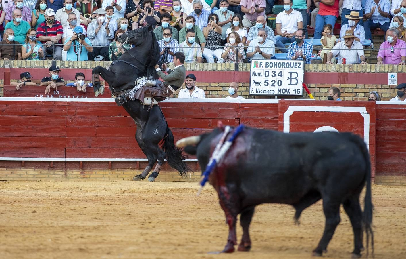 La corrida de rejones de las Colombinas, en imágenes